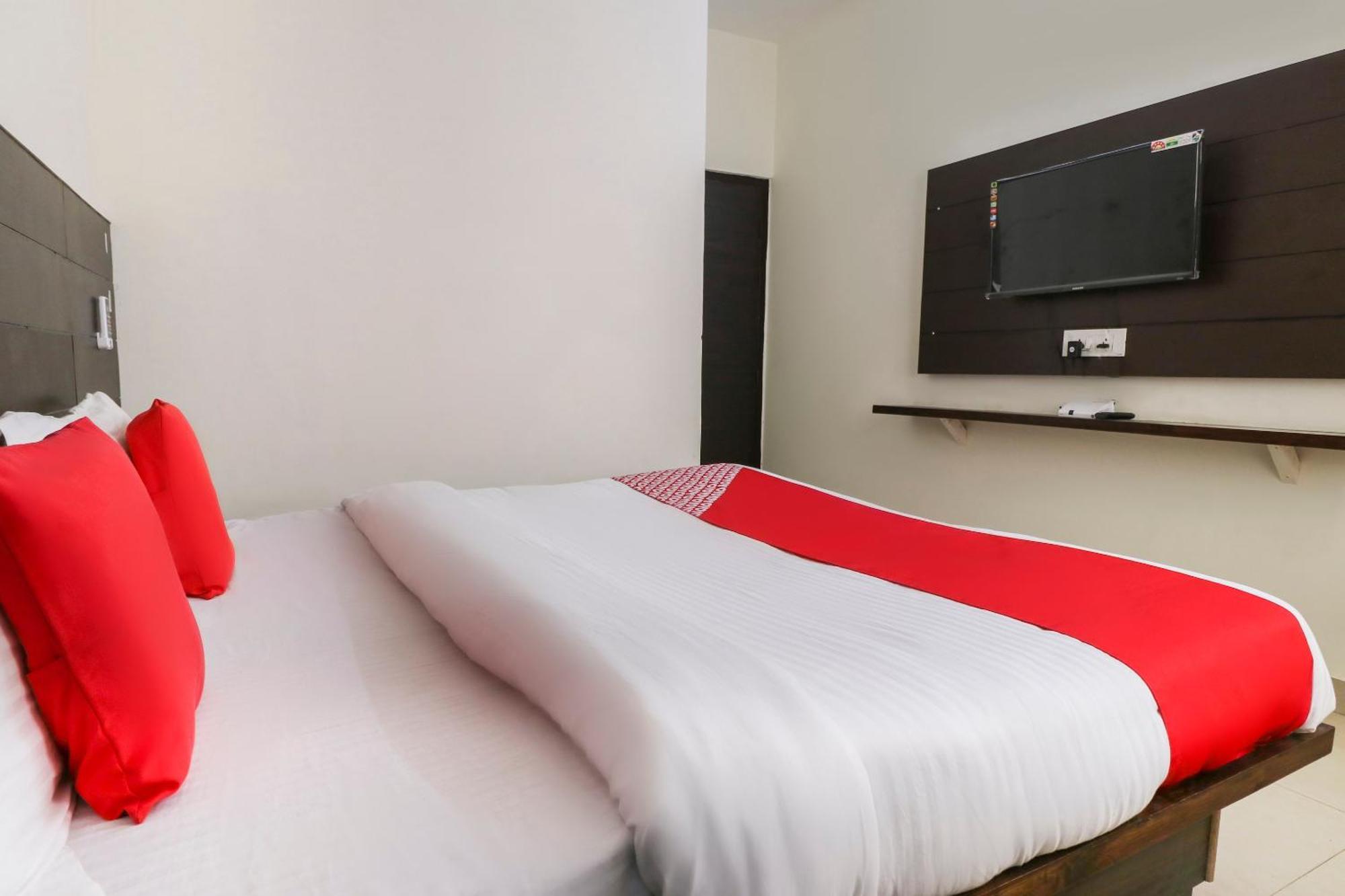 Hotel O Red Ark Landran Dış mekan fotoğraf